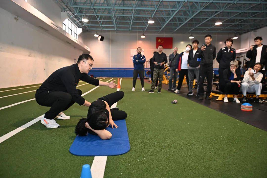 关于特色青训基地引入国际优秀教练，打造高水平人才培养体系的信息