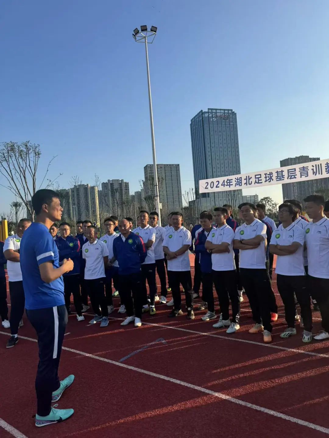 爱游戏体育:中国足球青训教练员赴海外学习：学习先进理念，提升执教能力的简单介绍